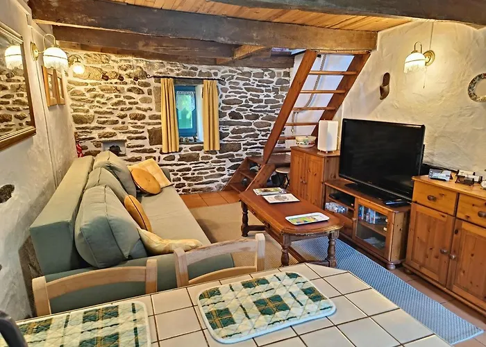 La Maison De Poupee Gite Cosy Monts D\'Arree Bretagne